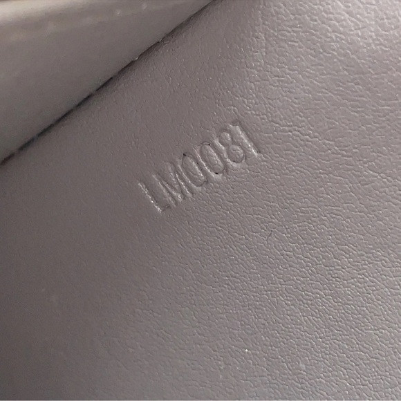 Auth Louis Vuitton  Monogram Vernis Gris Columbus M91028 Tote Bag GUC - Picture 17 of 17